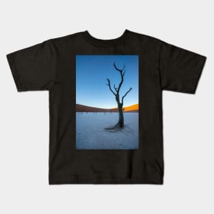 Tree on the salt pan. Kids T-Shirt